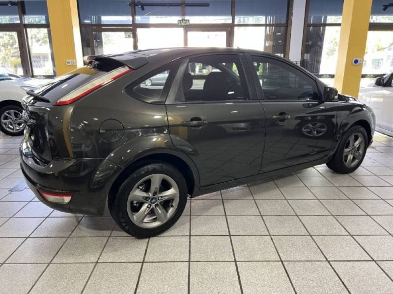 FORD - FOCUS - 2012/2012 - Cinza - R$ 42.900,00