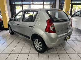 RENAULT - SANDERO - 2010/2010 - Prata - R$ 24.900,00