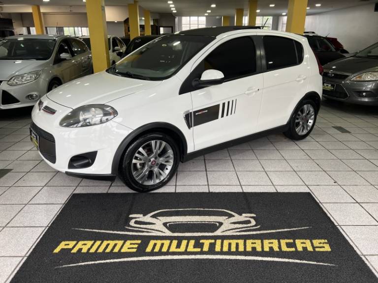 FIAT - PALIO - 2013/2014 - Branca - R$ 44.900,00
