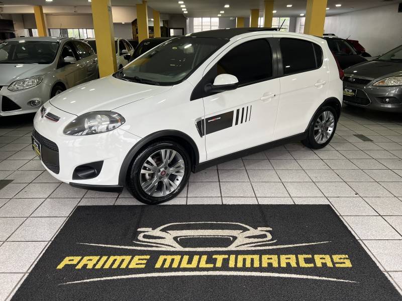 FIAT - PALIO - 2013/2014 - Branca - R$ 44.900,00