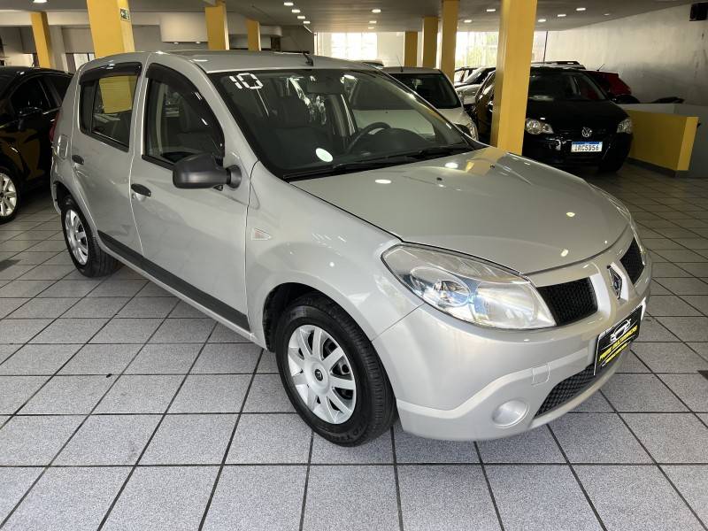 RENAULT - SANDERO - 2010/2010 - Prata - R$ 24.900,00
