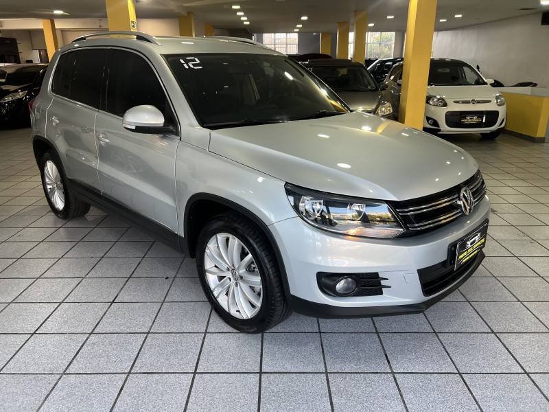 VOLKSWAGEN - TIGUAN - 2012/2012 - Prata - R$ 57.900,00