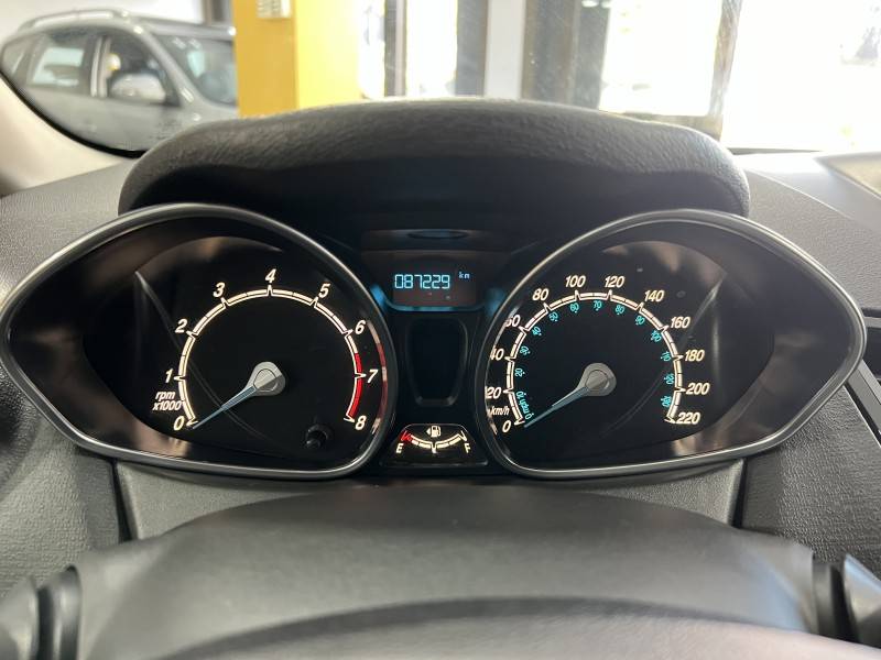 FORD - FIESTA - 2014/2014 - Branca - R$ 48.900,00