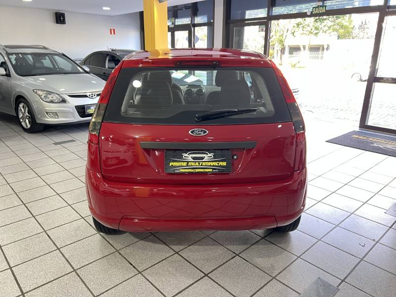 FORD - FIESTA - 2013/2013 - Vermelha - R$ 30.900,00