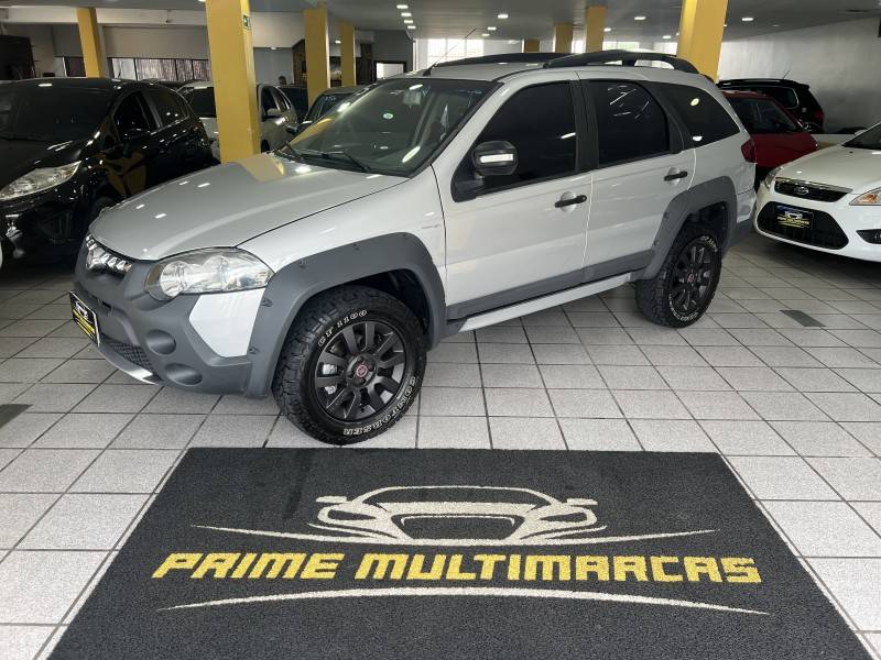 FIAT - PALIO - 2014/2015 - Prata - R$ 46.900,00