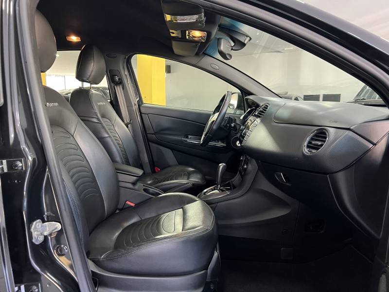 FIAT - BRAVO - 2016/2016 - Preta - R$ 49.900,00