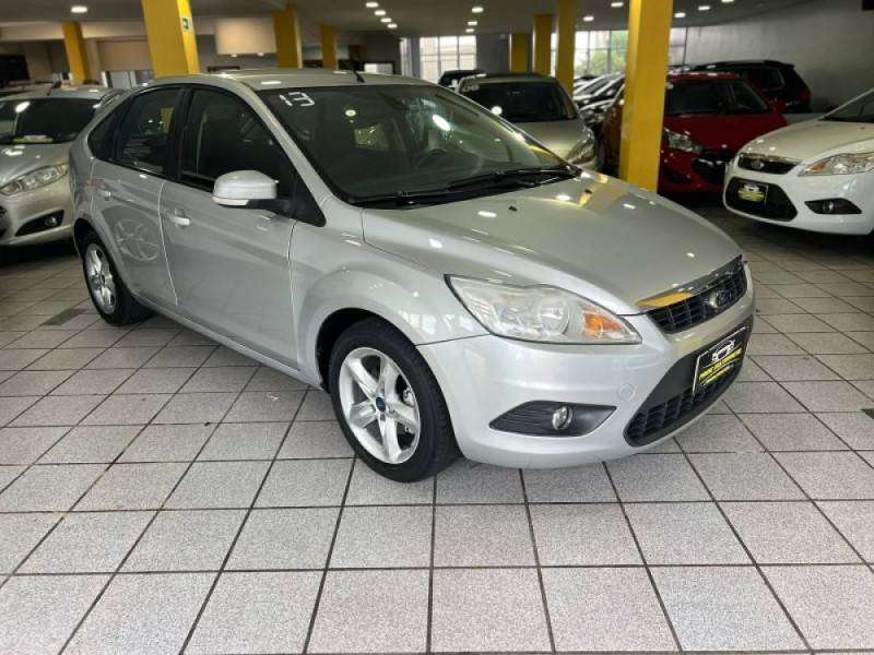 FORD - FOCUS - 2013/2013 - Prata - R$ 43.900,00