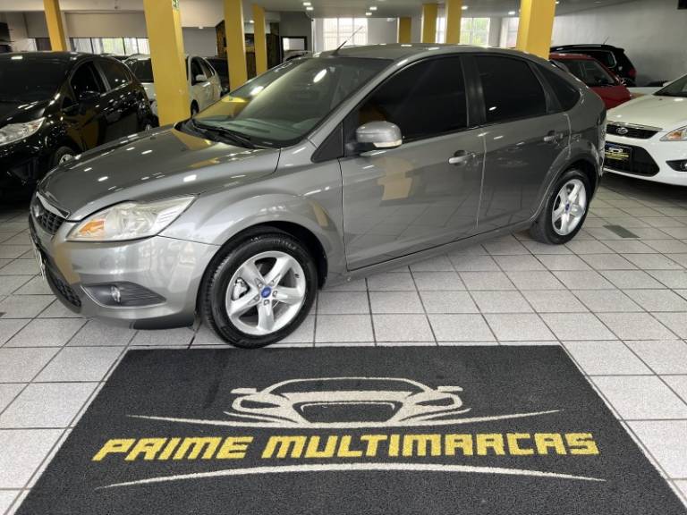 FORD - FOCUS - 2012/2012 - Cinza - R$ 42.900,00
