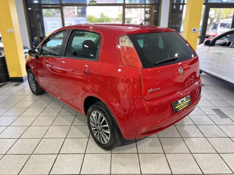 FIAT - PUNTO - 2010/2010 - Vermelha - R$ 30.900,00