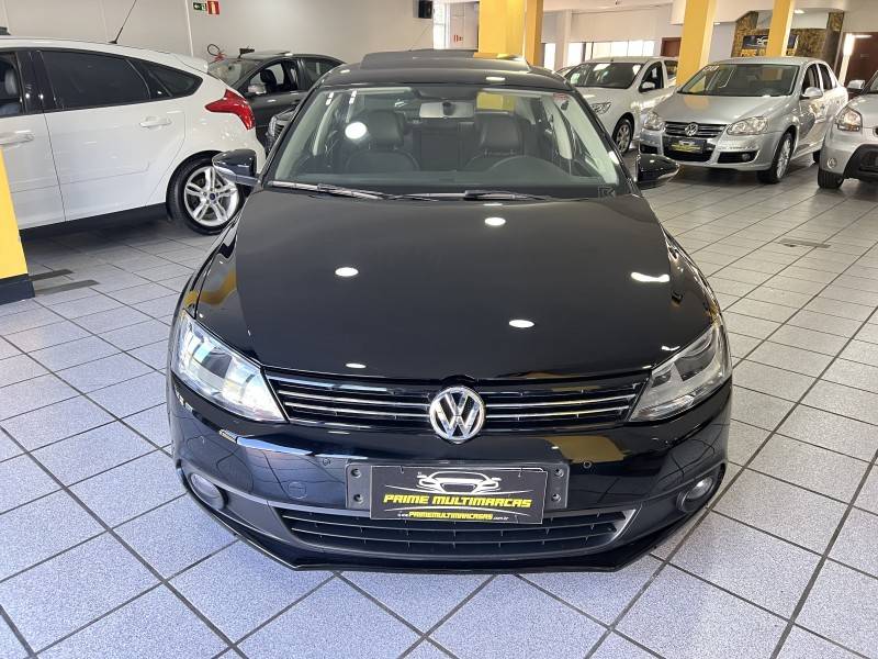 VOLKSWAGEN - JETTA - 2011/2011 - Preta - R$ 53.900,00