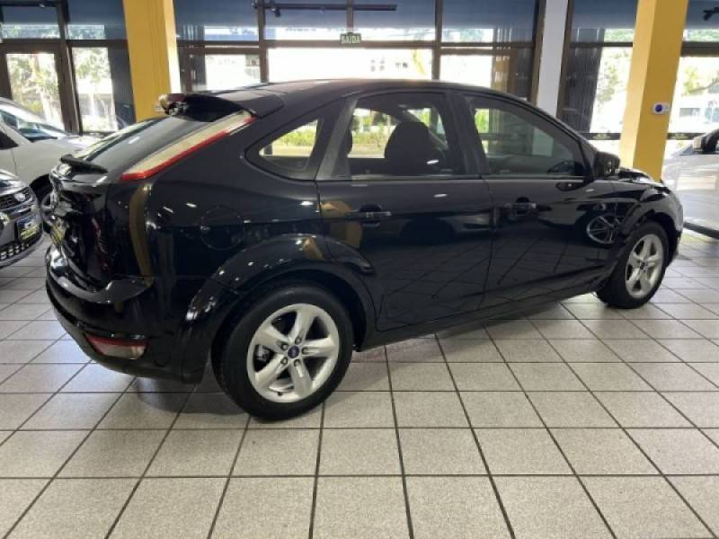 FORD - FOCUS - 2013/2013 - Preta - R$ 42.900,00