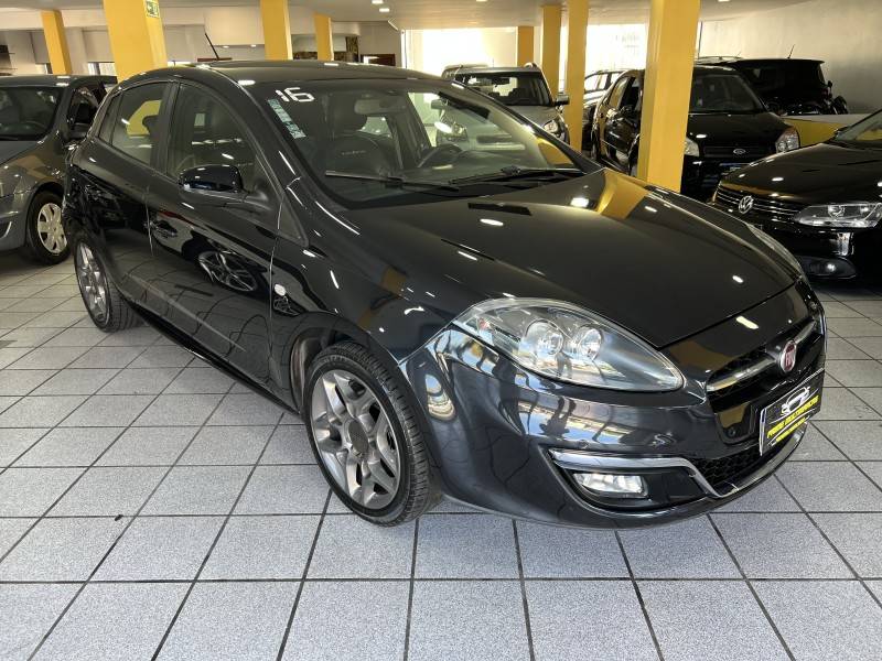 FIAT - BRAVO - 2016/2016 - Preta - R$ 49.900,00