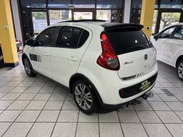 FIAT - PALIO - 2013/2014 - Branca - R$ 44.900,00