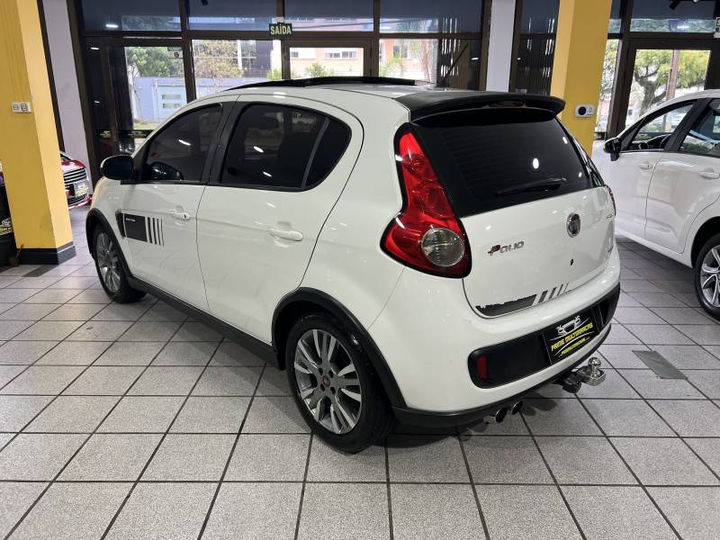 FIAT - PALIO - 2013/2014 - Branca - R$ 44.900,00