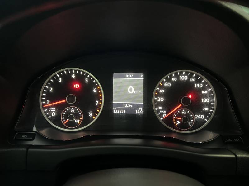 VOLKSWAGEN - TIGUAN - 2012/2012 - Prata - R$ 57.900,00