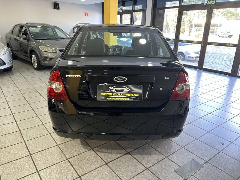 FORD - FIESTA - 2009/2009 - Preta - R$ 28.900,00