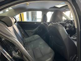 VOLKSWAGEN - JETTA - 2011/2011 - Preta - R$ 53.900,00