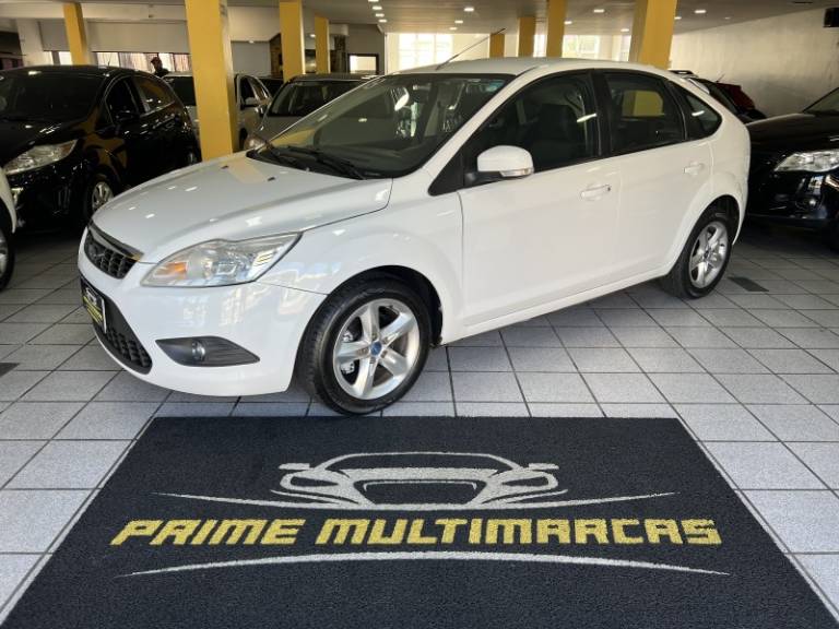 FORD - FOCUS - 2013/2013 - Branca - R$ 43.900,00