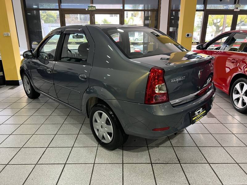 RENAULT - LOGAN - 2011/2011 - Cinza - R$ 28.900,00