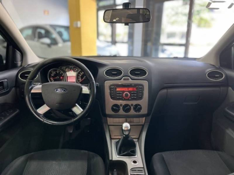 FORD - FOCUS - 2013/2013 - Preta - R$ 42.900,00