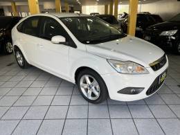 FORD - FOCUS - 2013/2013 - Branca - R$ 43.900,00