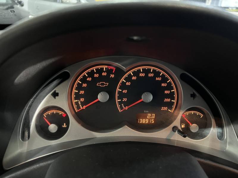 CHEVROLET - CORSA - 2008/2008 - Cinza - R$ 27.900,00