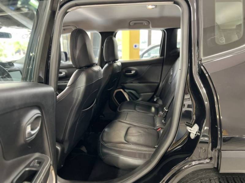JEEP - RENEGADE - 2015/2016 - Preta - R$ 65.900,00