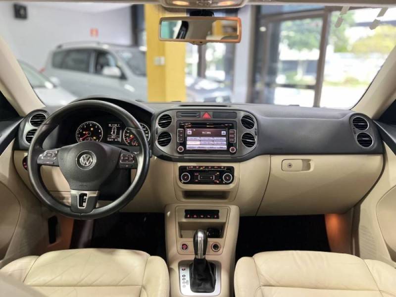 VOLKSWAGEN - TIGUAN - 2011/2011 - Preta - R$ 57.900,00