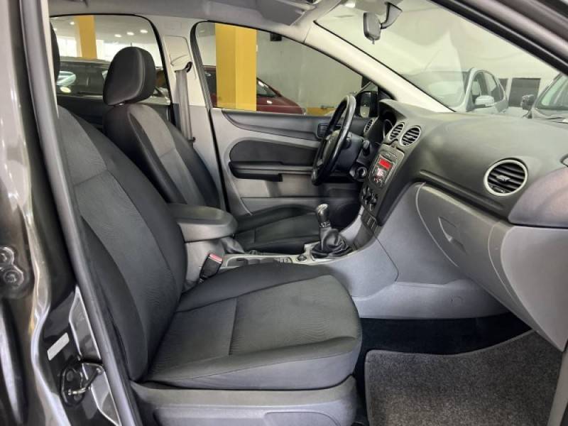FORD - FOCUS - 2012/2012 - Cinza - R$ 42.900,00