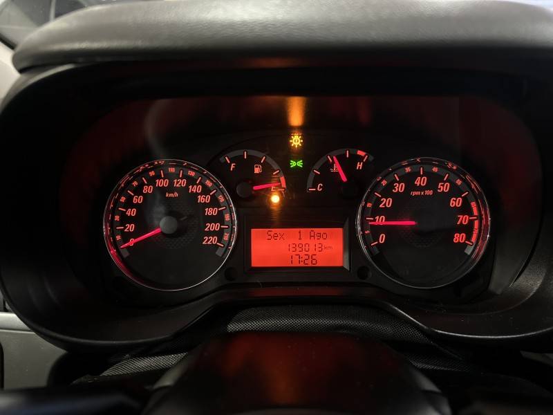 FIAT - PUNTO - 2010/2010 - Vermelha - R$ 30.900,00