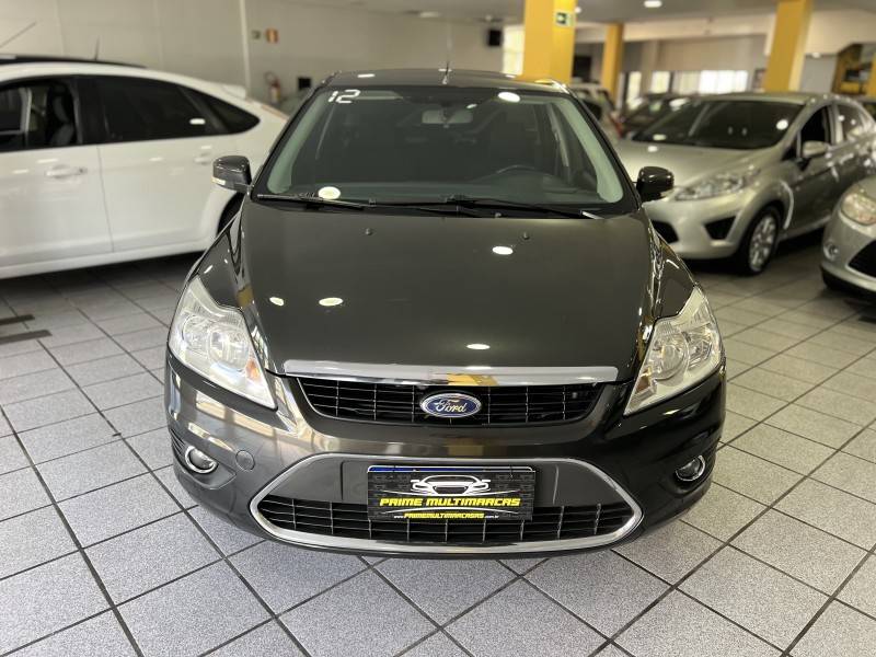 FORD - FOCUS - 2012/2012 - Cinza - R$ 42.900,00
