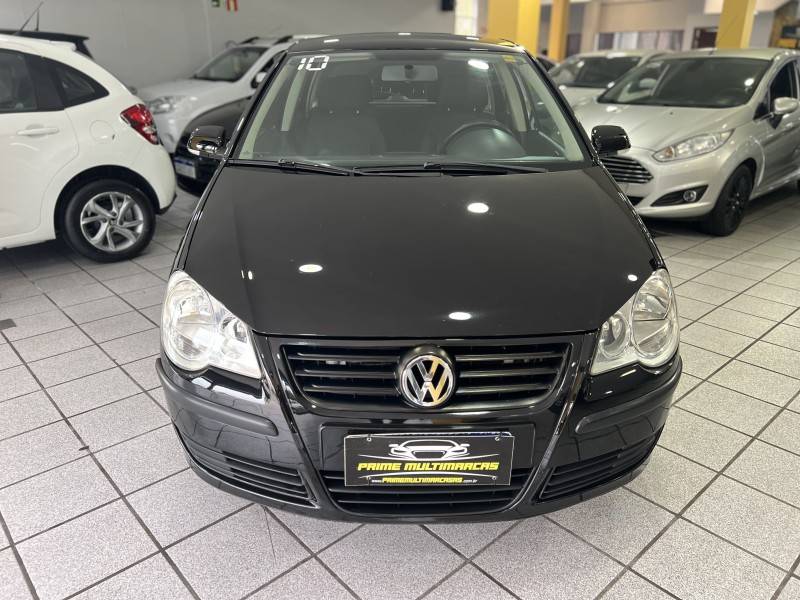 VOLKSWAGEN - POLO - 2010/2010 - Preta - R$ 33.900,00