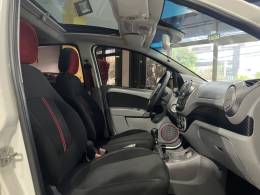 FIAT - PALIO - 2013/2014 - Branca - R$ 44.900,00