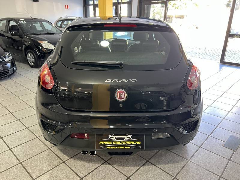 FIAT - BRAVO - 2016/2016 - Preta - R$ 49.900,00