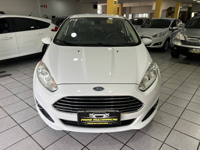 FORD - FIESTA - 2014/2014 - Branca - R$ 48.900,00