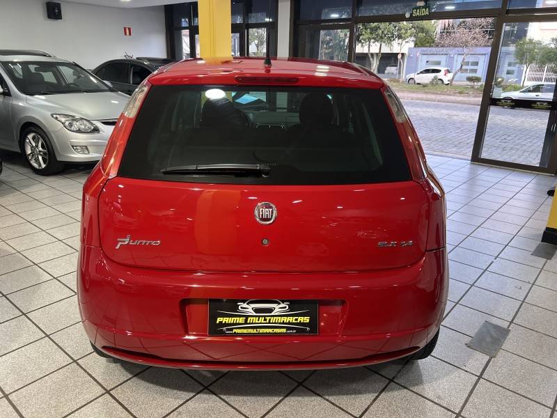 FIAT - PUNTO - 2010/2010 - Vermelha - R$ 30.900,00
