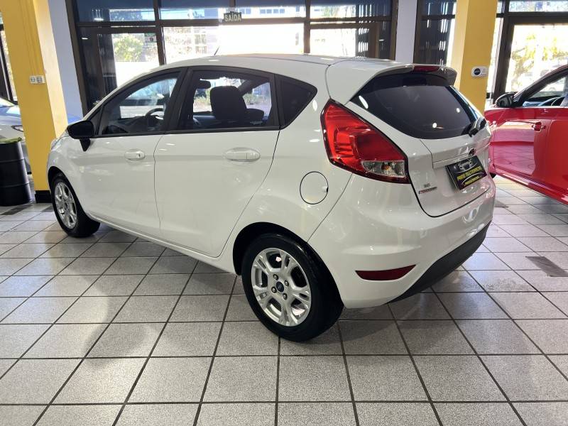 FORD - FIESTA - 2014/2014 - Branca - R$ 41.900,00
