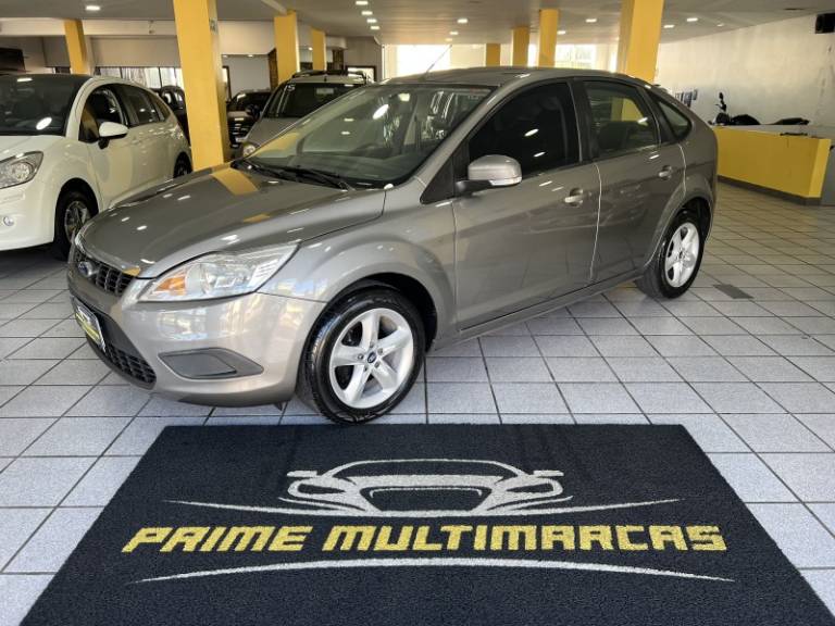 FORD - FOCUS - 2011/2011 - Prata - R$ 39.900,00