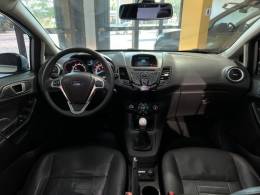 FORD - FIESTA - 2014/2015 - Prata - R$ 49.900,00