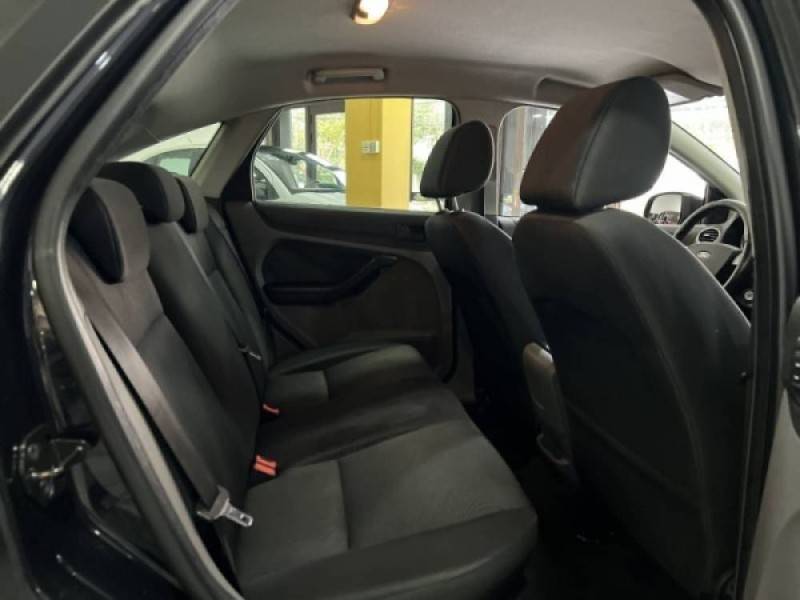FORD - FOCUS - 2013/2013 - Preta - R$ 42.900,00