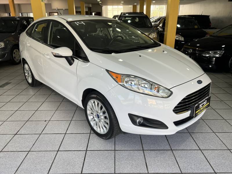 FORD - FIESTA - 2014/2014 - Branca - R$ 48.900,00