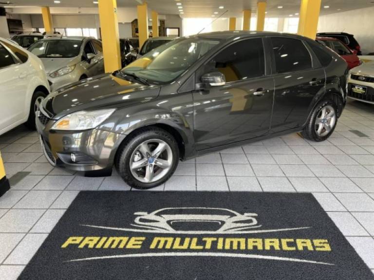 FORD - FOCUS - 2012/2012 - Cinza - R$ 42.900,00