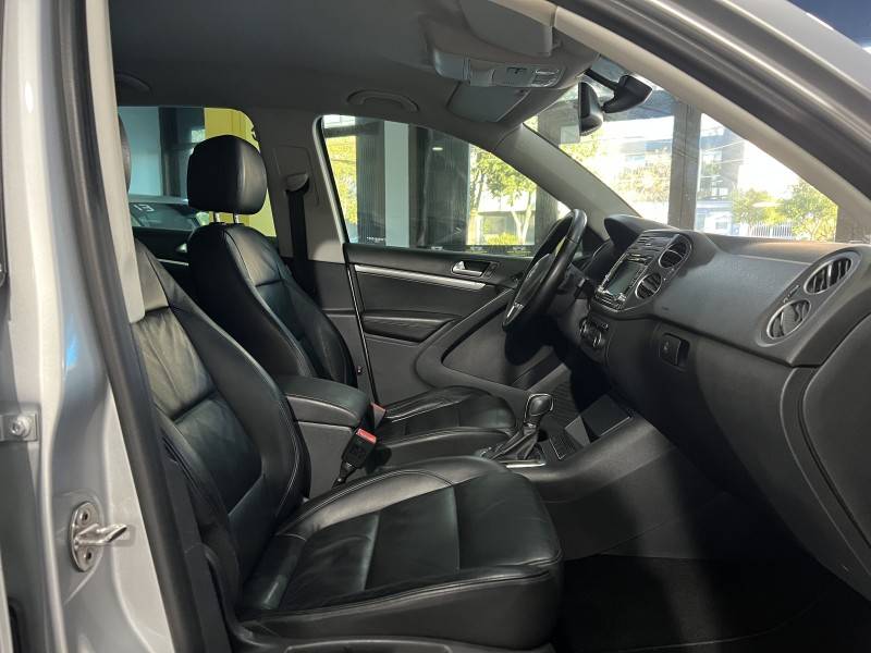 VOLKSWAGEN - TIGUAN - 2012/2012 - Prata - R$ 57.900,00