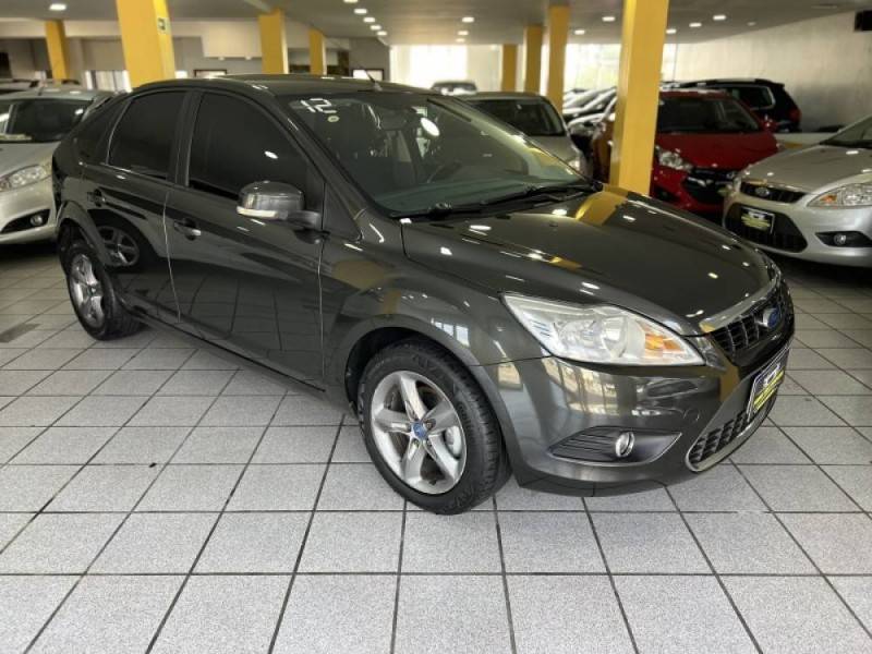 FORD - FOCUS - 2012/2012 - Cinza - R$ 42.900,00