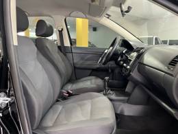 VOLKSWAGEN - POLO - 2010/2010 - Preta - R$ 33.900,00