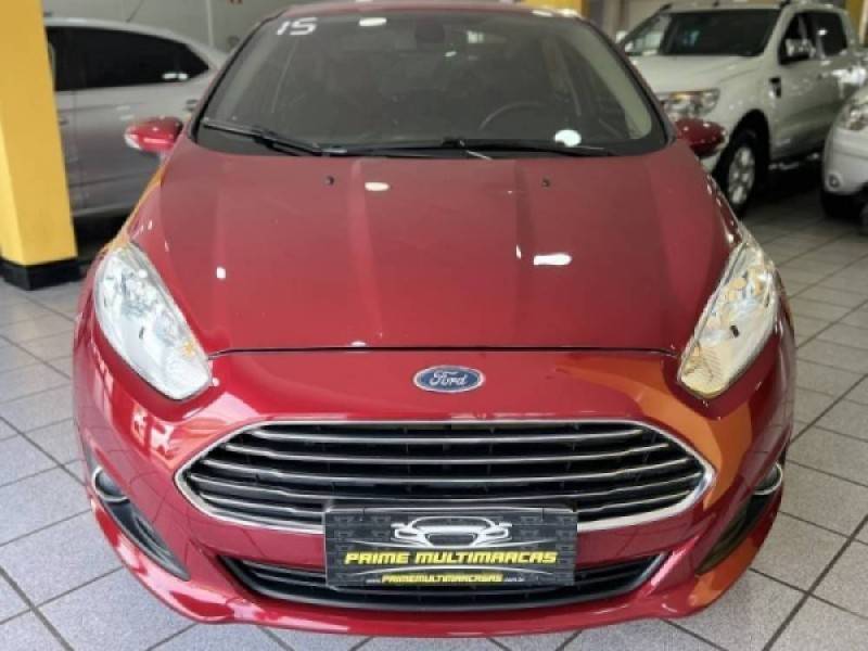 FORD - FIESTA - 2015/2015 - Vermelha - R$ 47.900,00