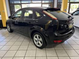 FORD - FOCUS - 2013/2013 - Preta - R$ 42.900,00