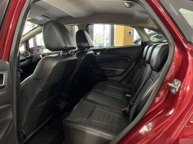 FORD - FIESTA - 2015/2015 - Vermelha - R$ 47.900,00