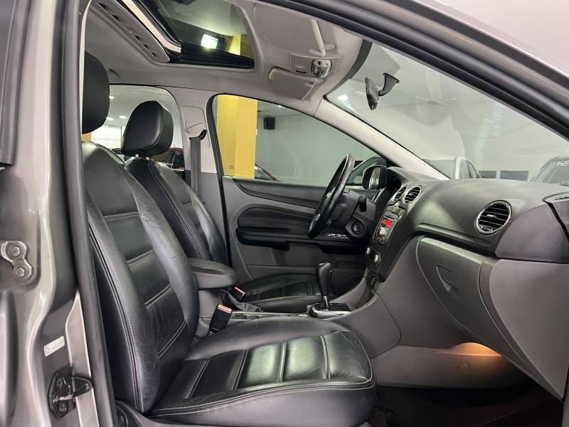 FORD - FOCUS - 2010/2010 - Cinza - R$ 38.900,00